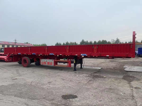 13米栏板半挂车